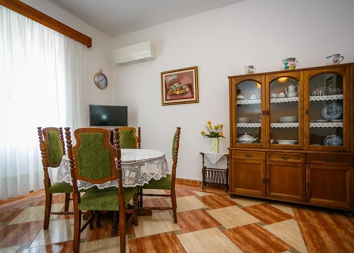 Apartament Judita Near The Sea *