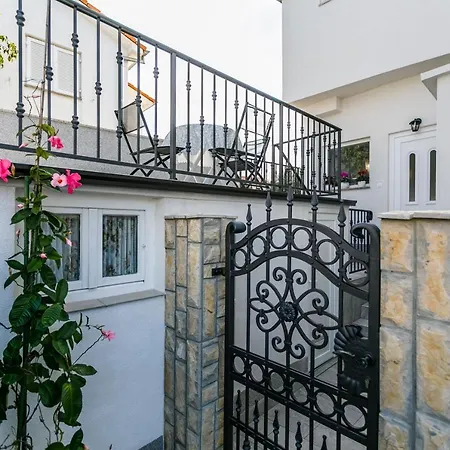 Apartments Judita Near The Sea